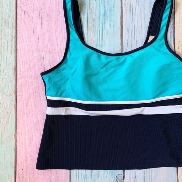 L.L. Bean Women's bathing suit Top in Navy and and teal - Picture 3 of 7